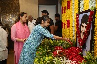 Celebs Pay Last Respects to Superstar Krishna